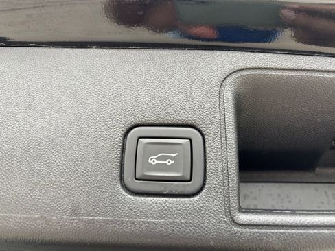 Used 2024 GMC Terrain AT4 w/ Infotainment Package II image 33