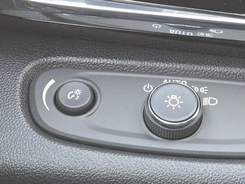 New 2026 Buick Envista Avenir image 16