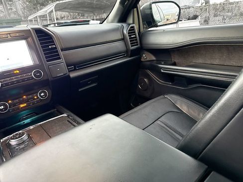 Used 2020 Ford Expedition Limited RWD image 26