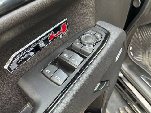 Used 2025 GMC Sierra 1500 AT4 w/ Technology Package AWD/4WD image 12