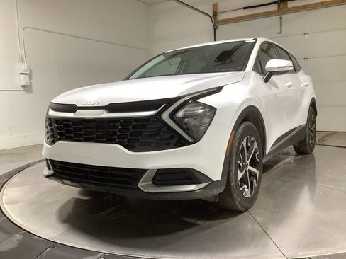 Certified 2023 Kia Sportage EX image 3