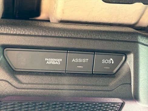 Certified 2025 Jeep Gladiator Mojave w/ Convenience Group AWD/4WD image 33