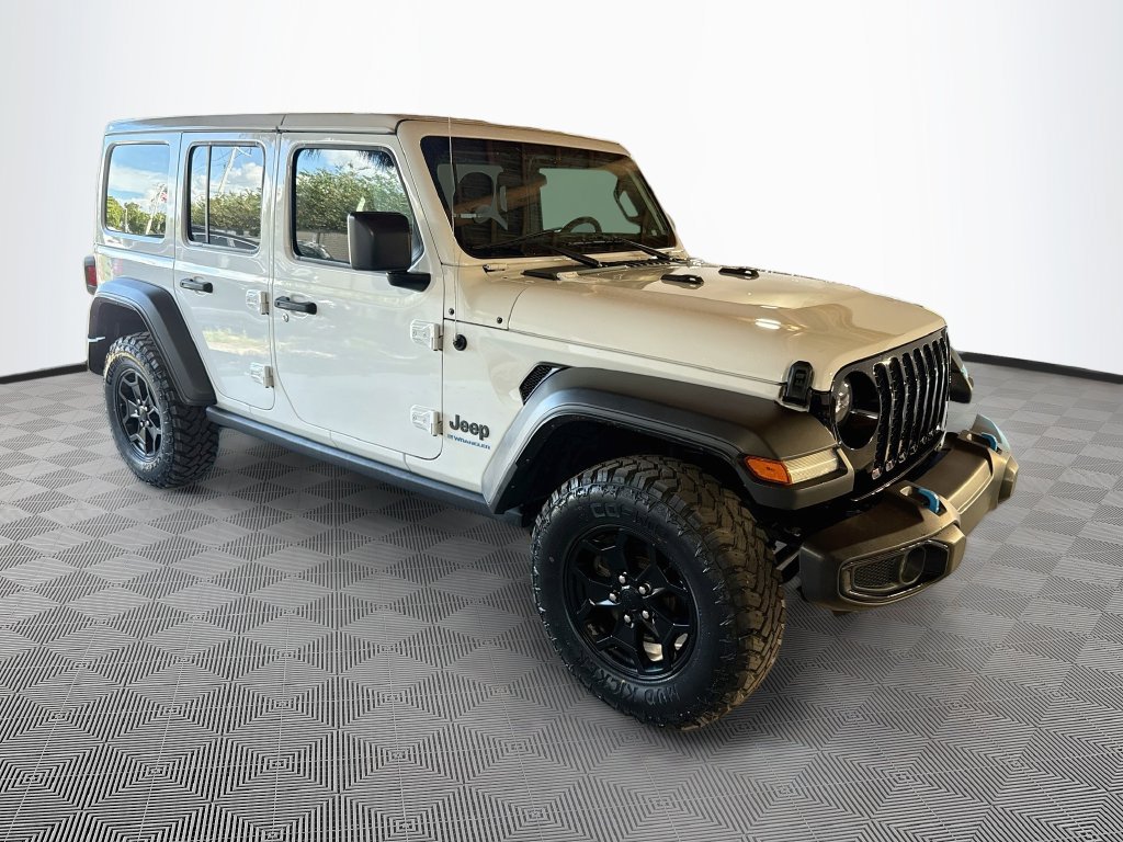 Certified 2023 Jeep Wrangler Unlimited AWD/4WD image 4
