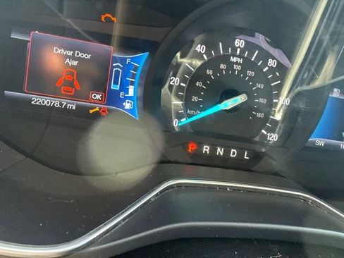 Used 2015 Ford Fusion SE FWD image 7
