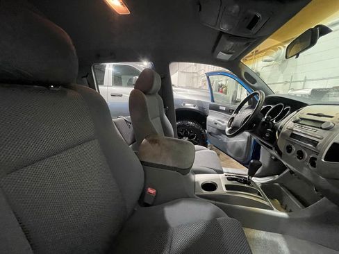 Used 2005 Toyota Tacoma 4x4 Double Cab image 32