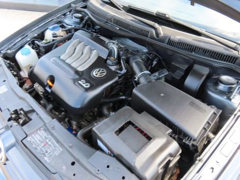 Used 2004 Volkswagen Golf GLS FWD image 22