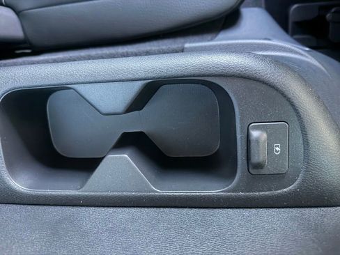 Used 2025 Nissan Pathfinder SL w/ Cargo Package image 15