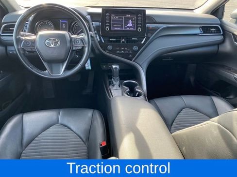 Used 2021 Toyota Camry SE image 5