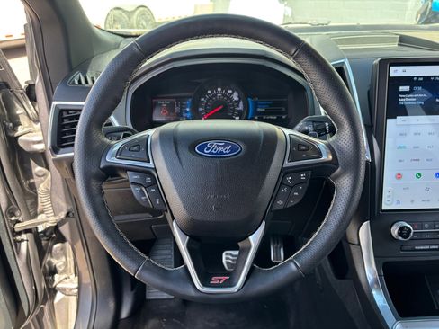 Certified 2022 Ford Edge ST w/ Equipment Group 401A AWD/4WD image 9