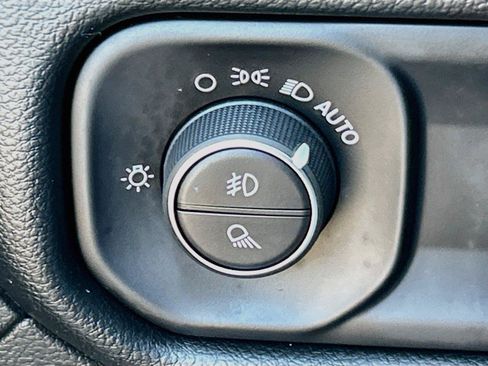 Used 2020 RAM 1500 Rebel AWD/4WD image 32