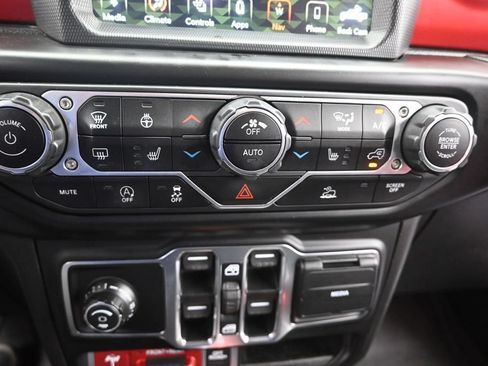 Used 2022 Jeep Gladiator Rubicon w/ LED Lighting Group AWD/4WD image 29