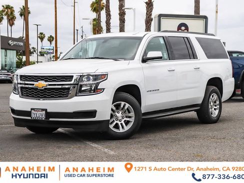 Used 2017 Chevrolet Suburban LS RWD image 1