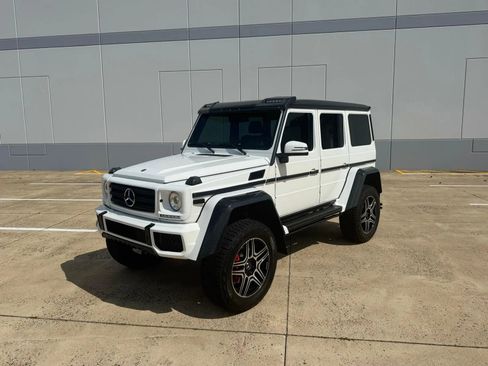 Used 2018 Mercedes-Benz G 550 Squared image 3