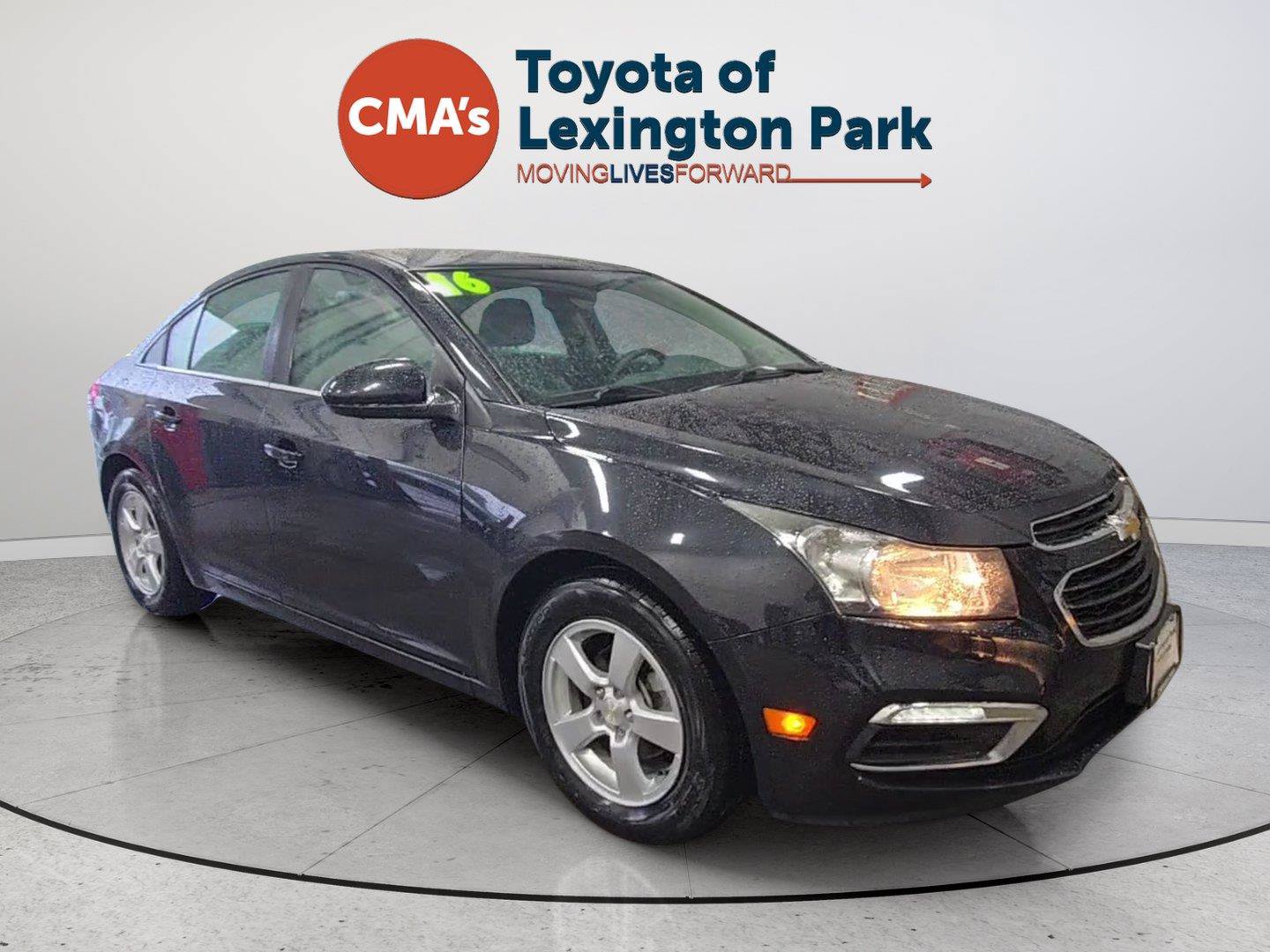Used 2016 Chevrolet Cruze LT w/ Technology Package FWD image 7