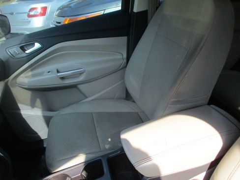 Used 2017 Ford Escape Titanium image 15