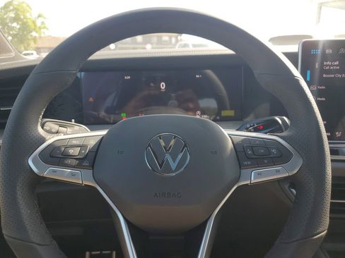 New 2026 Volkswagen Tiguan SE R-Line FWD image 24