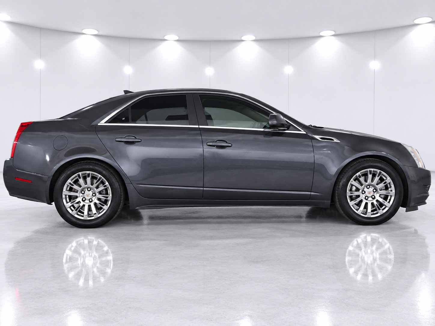 Used 2013 Cadillac CTS Luxury RWD image 3