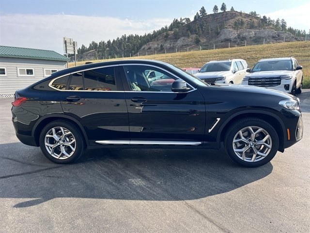 Used 2025 BMW X4 xDrive30i AWD/4WD image 4