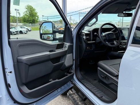 New 2026 Ford F350 4x4 Crew Cab Super Duty image 12