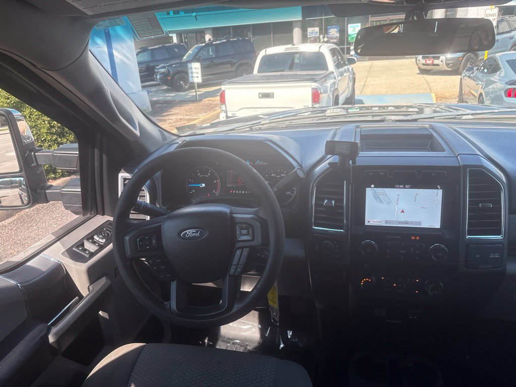 Used 2017 Ford F250 XLT w/ XLT Premium Package AWD/4WD image 8