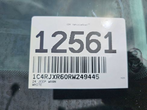 Used 2024 Jeep Wrangler Unlimited Rubicon 4xe AWD/4WD image 15