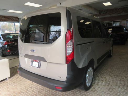 Used 2016 Ford Transit Connect XL image 4