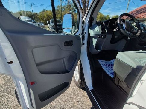 Used 2018 Ford Transit 350 XLT image 9