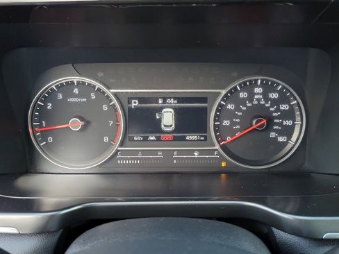 Used 2023 Kia Sorento LX image 8