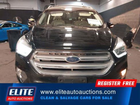 Used 2017 Ford Escape Titanium image 24