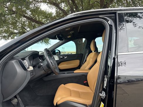 Used 2018 Volvo XC60 T5 Inscription w/ Convenience Package AWD/4WD image 9