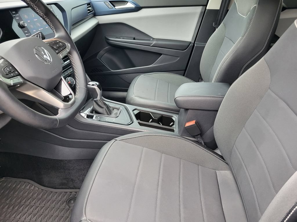 Used 2023 Volkswagen Taos SE FWD image 19