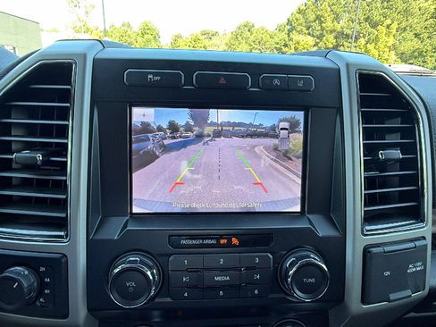 Used 2020 Ford F150 Lariat w/ Lariat Bed Utility Package AWD/4WD image 35