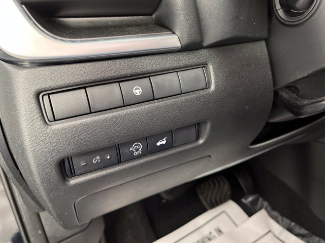 Used 2023 Nissan Rogue SV w/ SV Premium B Package FWD image 31