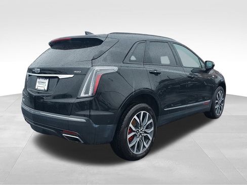 Used 2024 Cadillac XT5 Sportv w/ LPO, Red Accent Package AWD/4WD image 8