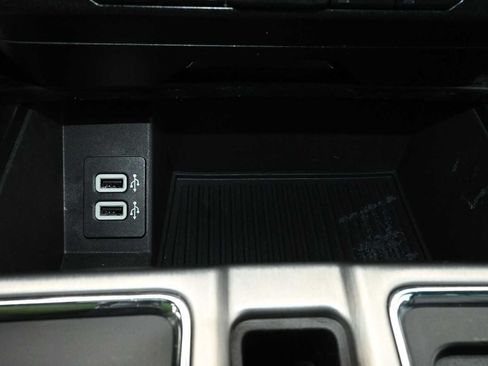 Used 2018 Ford F150 Platinum w/ Equipment Group 701A Luxury AWD/4WD image 26