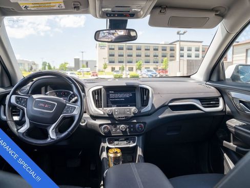 Used 2022 GMC Terrain SLT image 16