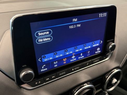 Used 2020 Nissan Sentra SV image 11