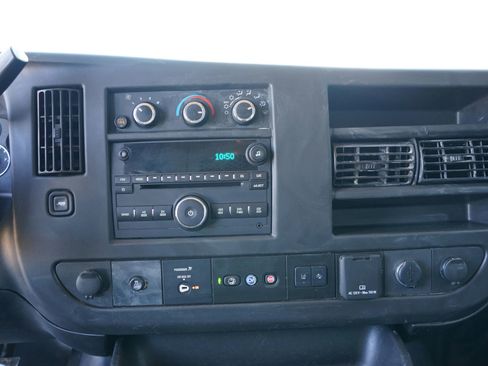 Used 2021 Chevrolet Express 2500 w/ Driver Convenience Package image 29