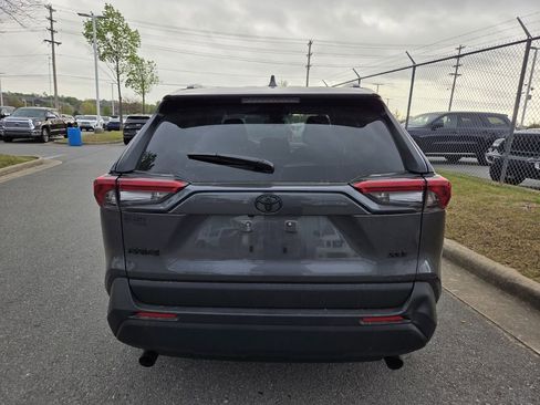 Used 2025 Toyota RAV4 XLE w/ Convenience Package image 8