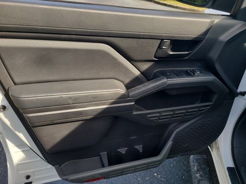 Certified 2024 Toyota Tacoma SR image 17