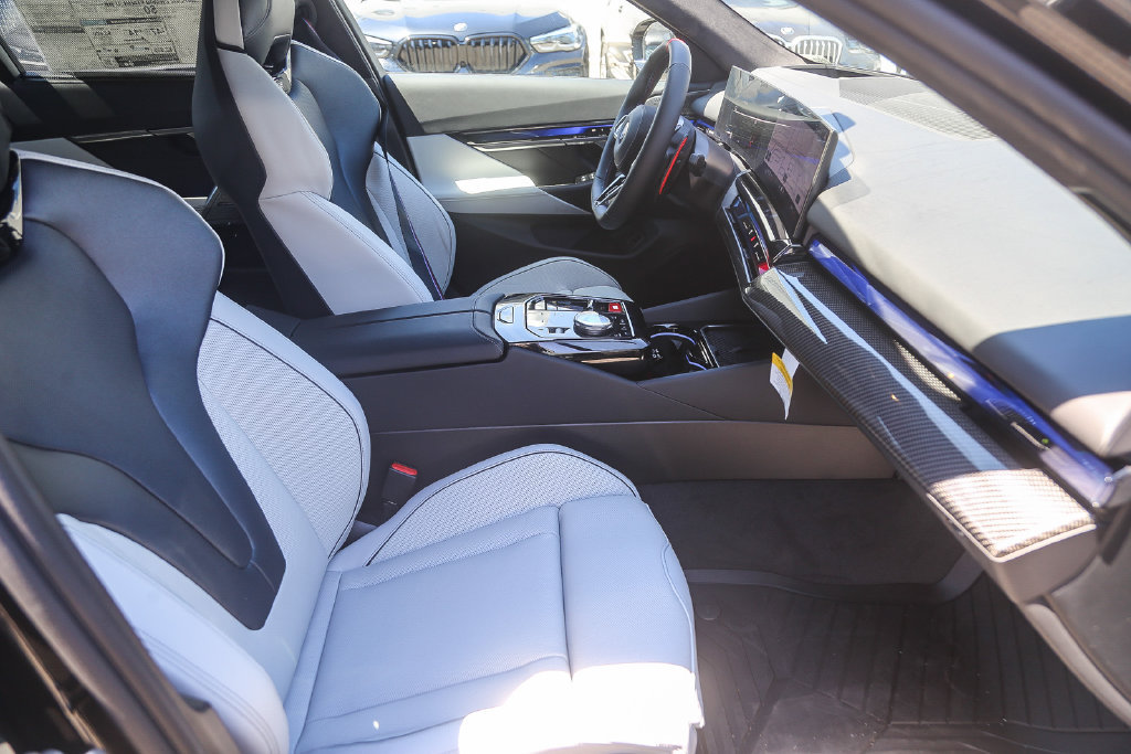 Used 2026 BMW M5 AWD/4WD image 13