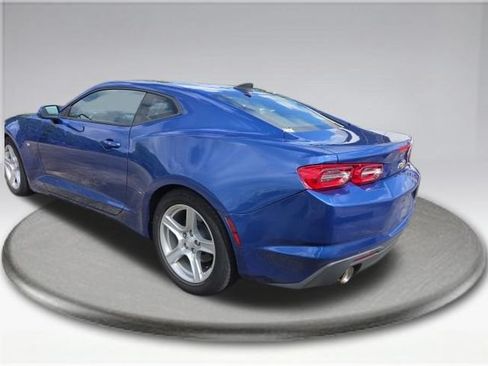 Used 2023 Chevrolet Camaro LT RWD image 9