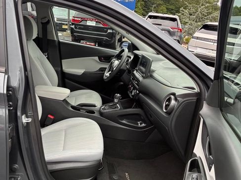 Used 2022 Hyundai Kona SEL w/ Cargo Package AWD/4WD image 19