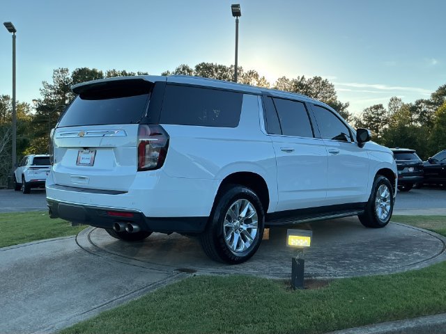Used 2023 Chevrolet Suburban Premier RWD image 7