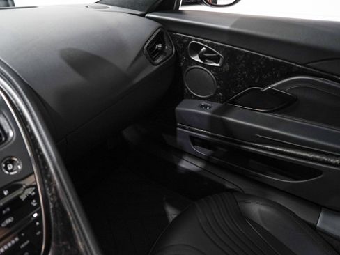 Used 2023 Aston Martin DB11 V12 RWD image 13