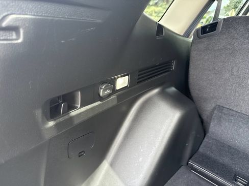 Used 2024 Honda CR-V EX image 40