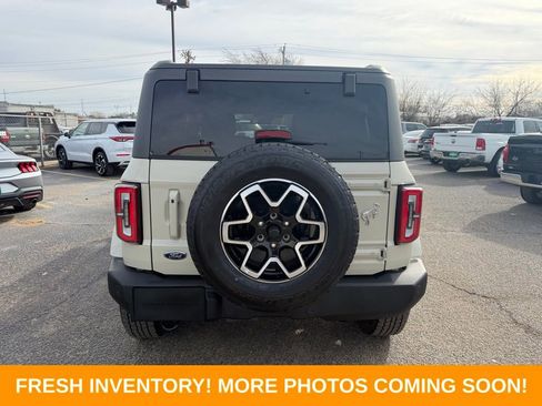 Used 2025 Ford Bronco Outer Banks image 5
