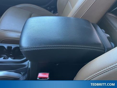 Used 2022 Jeep Wrangler Unlimited Rubicon w/ Cold Weather Group image 36