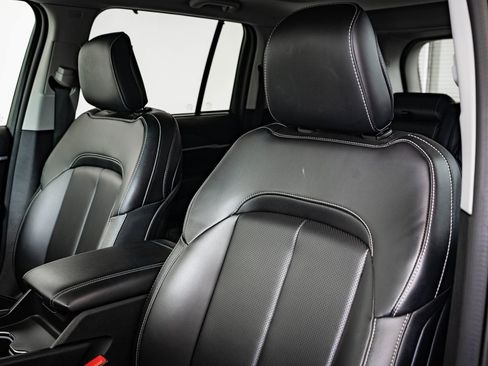 Used 2023 Jeep Grand Cherokee 30th Anniversary image 23