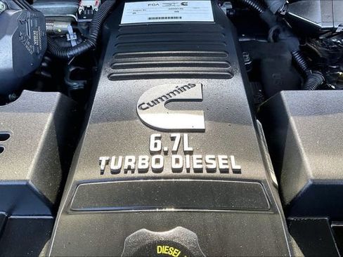 Used 2024 RAM 3500 Big Horn AWD/4WD image 32